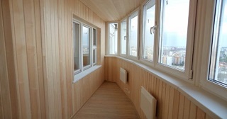 Отделка, остекление, утепление балконов в Тобольске от 210 руб. м/2.